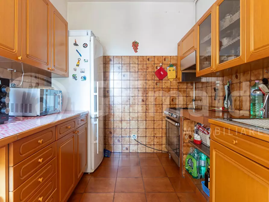 Immagine 12 di Appartamento in vendita  in Via Orio Vergani a Roma