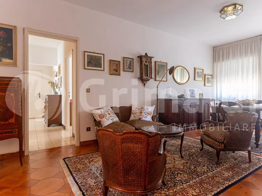 Immagine 1 di Appartamento in vendita  in Via Orio Vergani a Roma