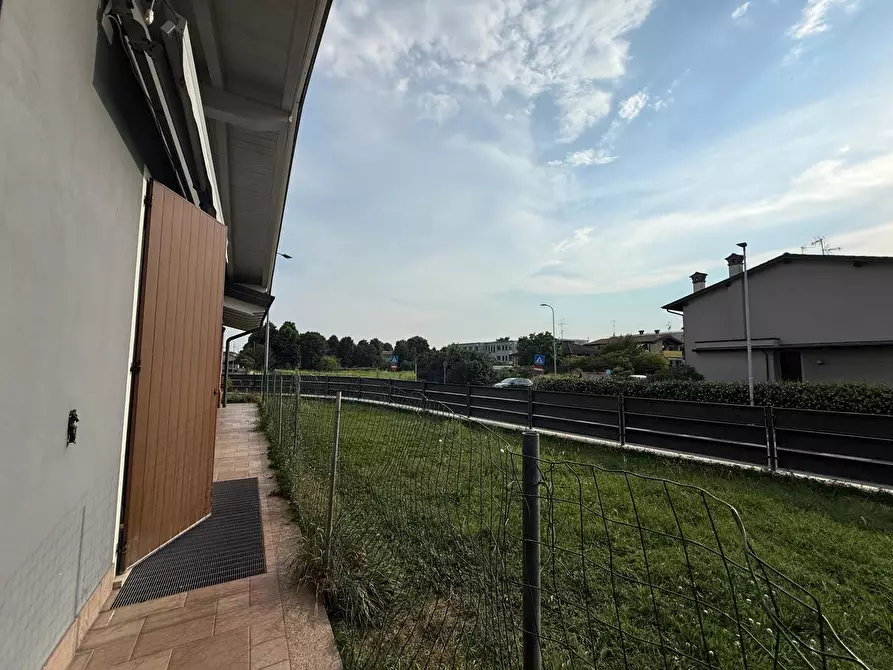 Immagine 5 di Villa in vendita  in Via C.A. DALLA CHIESA, 45 a Trenzano