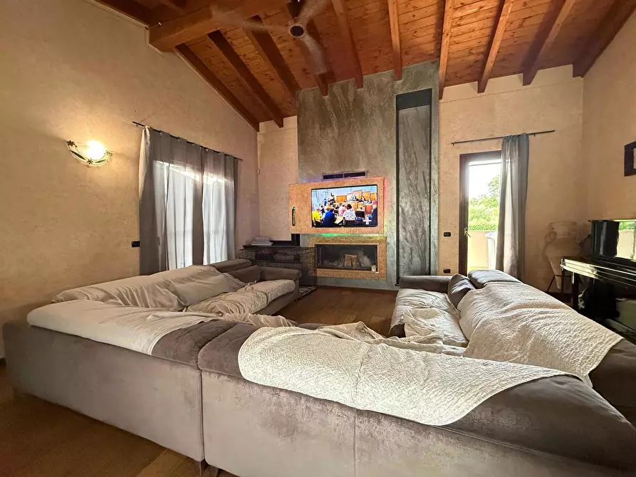 Immagine 13 di Villa in vendita  in Via C.A. DALLA CHIESA, 45 a Trenzano