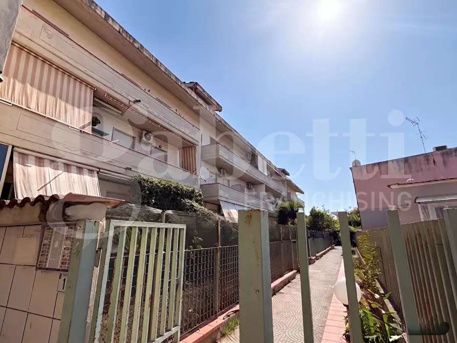Immagine 1 di Appartamento in vendita  in Via Marco Attilio Regolo, 12 a Latina