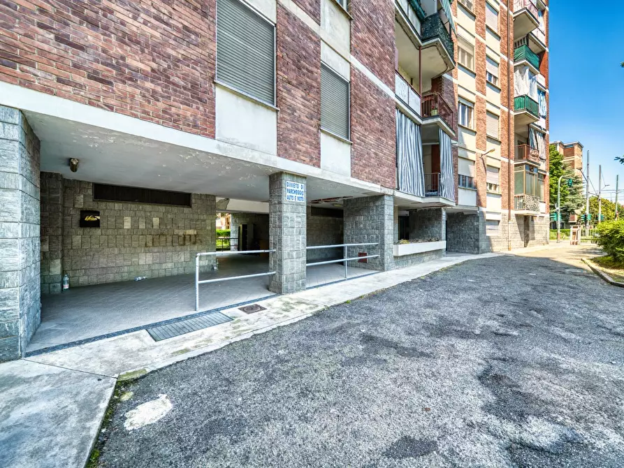 Immagine 2 di Appartamento in vendita  in Viale dei Mughetti, 5 a Torino