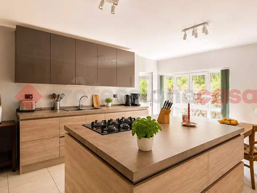 Immagine 4 di Villa in vendita  in Via Felgeto, 2 a Fumone
