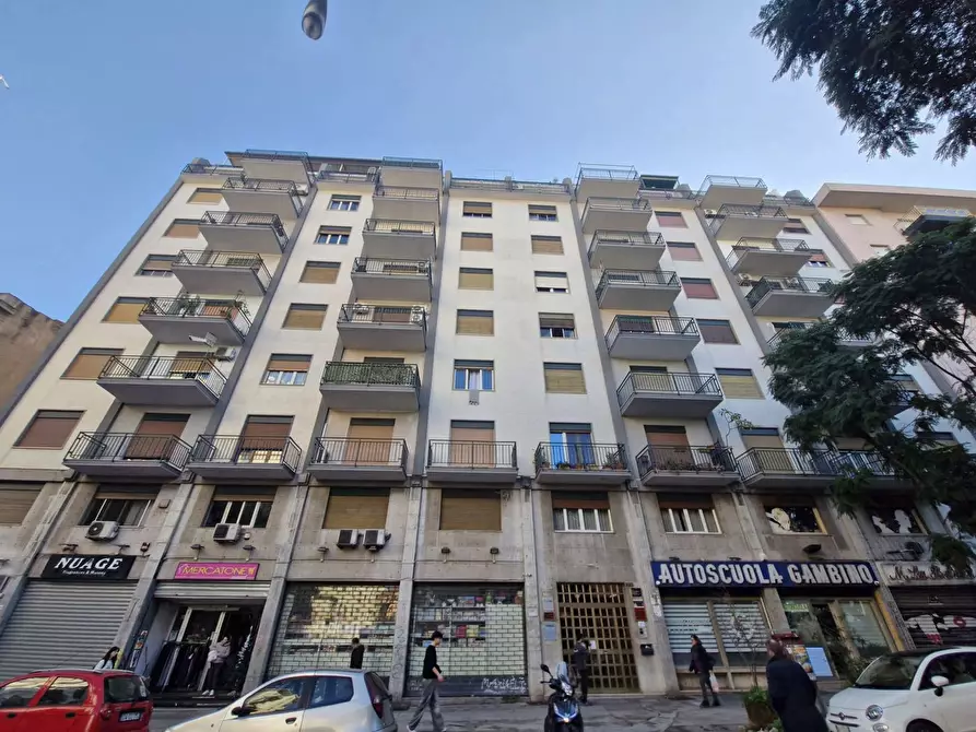 Immagine 2 di Ufficio in affitto  in Corso Tukory, 240 a Palermo