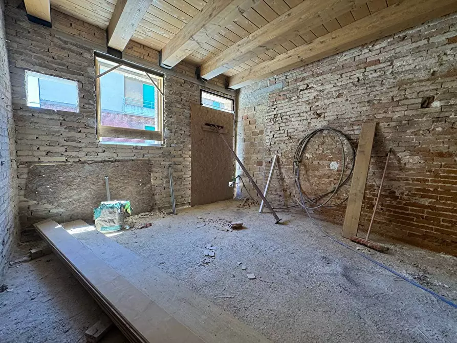 Immagine 9 di Terratetto in vendita  in Via Osimo, 9 a Recanati