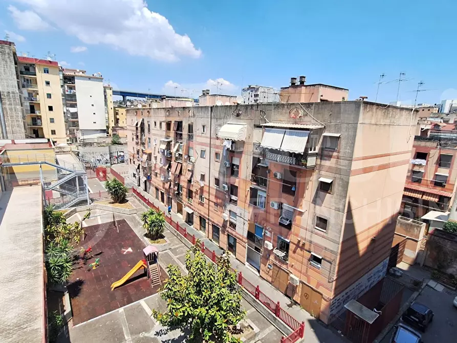 Immagine 14 di Appartamento in vendita  in Via sant'eframo vecchio a Napoli