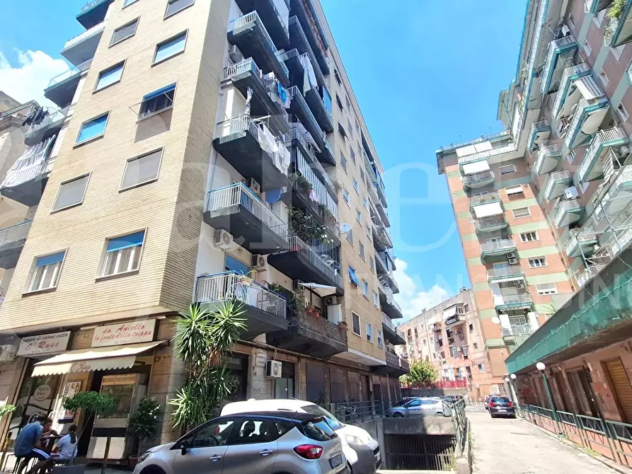 Immagine 17 di Appartamento in vendita  in Via sant'eframo vecchio a Napoli