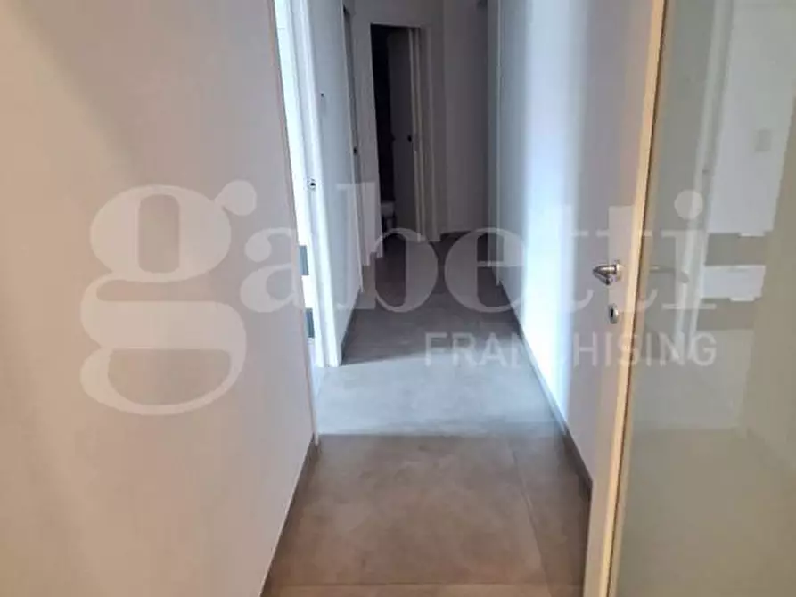 Immagine 4 di Appartamento in vendita  in Via sant'eframo vecchio a Napoli