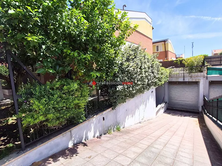 Immagine 31 di Villa in vendita  in Via Stefano Morellina, 1 a Foggia