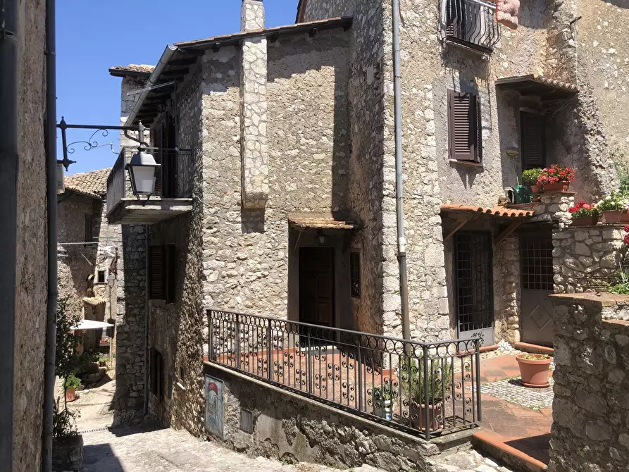 Immagine 1 di Casa indipendente in vendita  in Via Covoni, 3 a Fumone