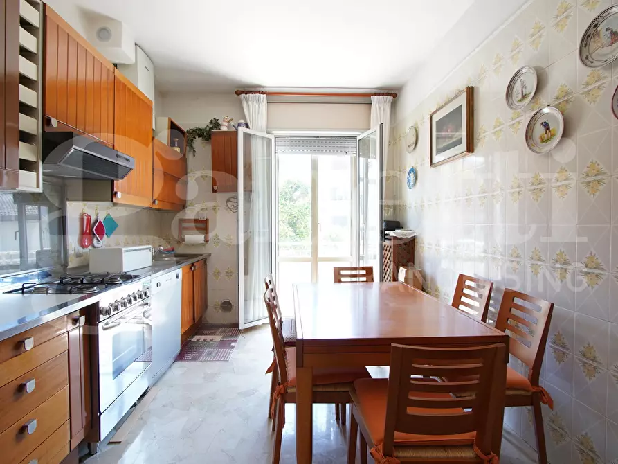Immagine 2 di Appartamento in vendita  in Via San DonÃ , 221 a Venezia
