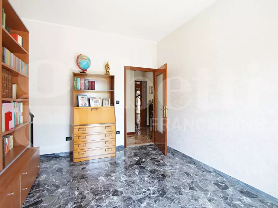 Immagine 8 di Appartamento in vendita  in Via San DonÃ , 221 a Venezia