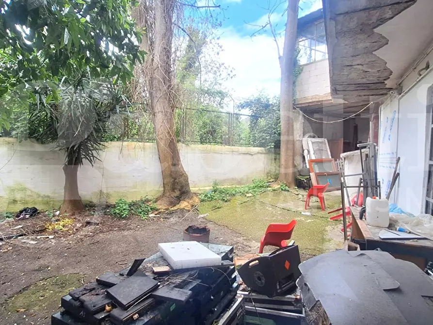Immagine 6 di Negozio in affitto  in Viale comandante umberto maddalena a Napoli