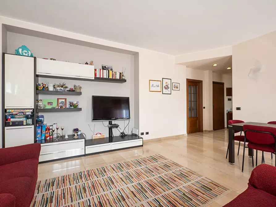 Immagine 6 di Appartamento in vendita  in Via Giambellino a Milano