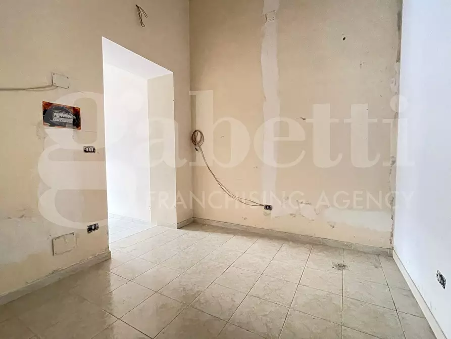 Immagine 5 di Negozio in affitto  in Via Vittorio Emanuele a Frattamaggiore