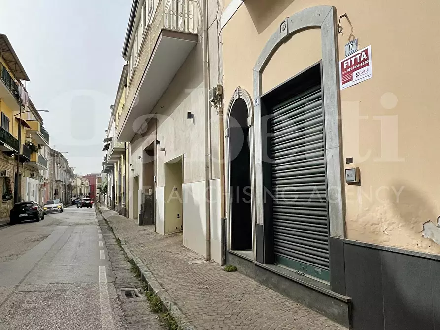 Immagine 11 di Negozio in affitto  in Via Vittorio Emanuele a Frattamaggiore