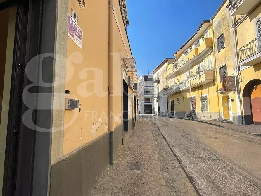 Immagine 9 di Negozio in affitto  in Via Vittorio Emanuele a Frattamaggiore