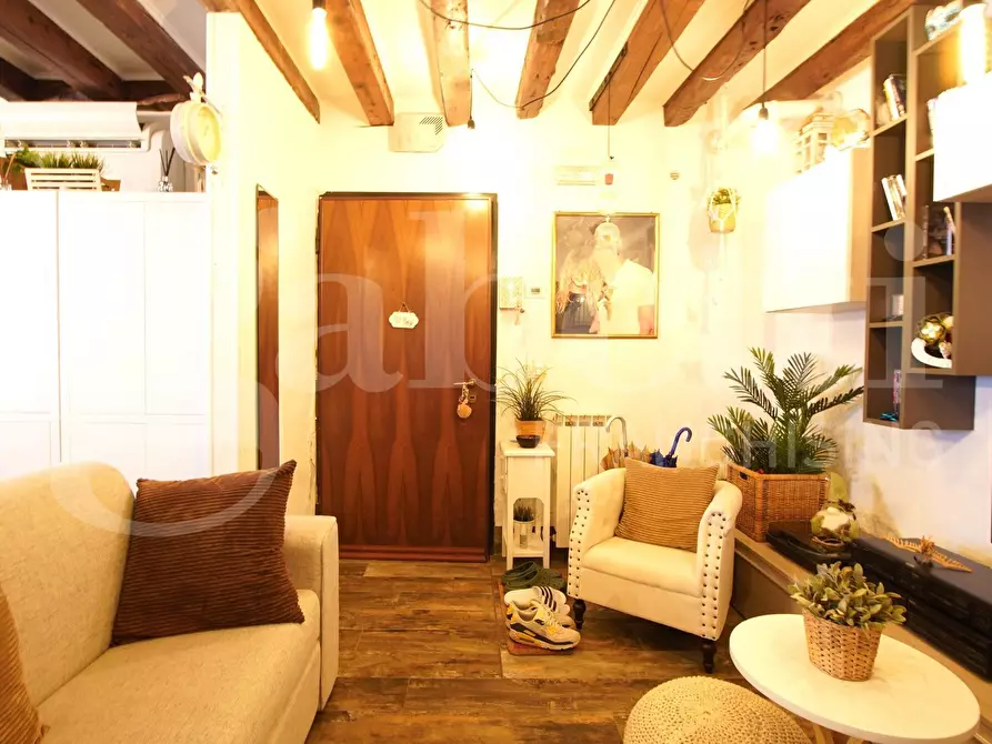 Immagine 7 di Appartamento in vendita  in Via Cannaregio, . a Venezia