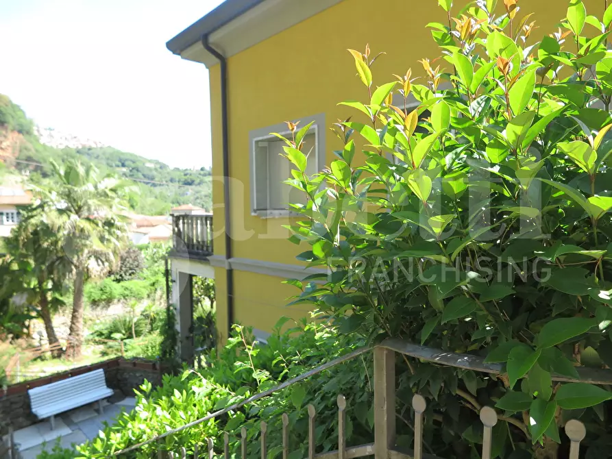 Immagine 2 di Villa in vendita  in Via guercio, 5 a Lerici