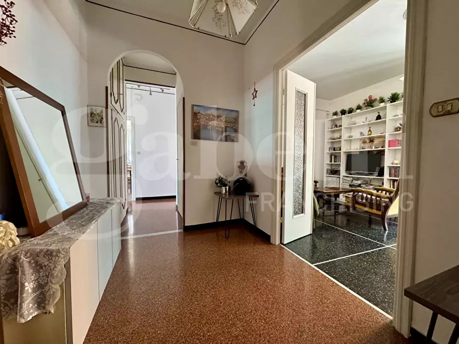 Immagine 5 di Appartamento in vendita  in Via A.Robino, 81 a Genova