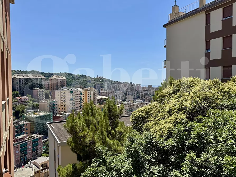 Immagine 11 di Appartamento in vendita  in Via A.Robino, 81 a Genova