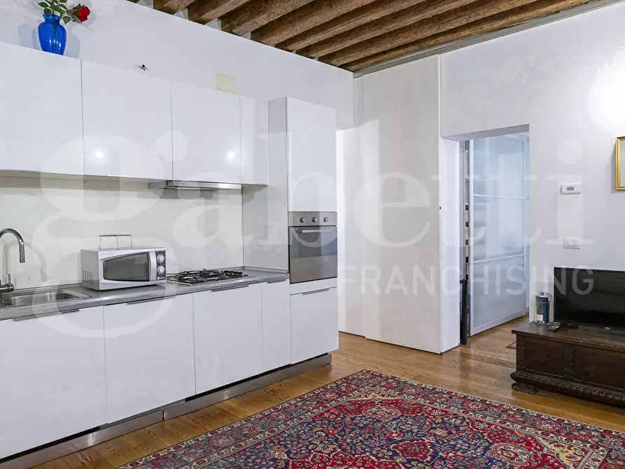 Immagine 3 di Appartamento in vendita  in Strada Nova, . a Venezia