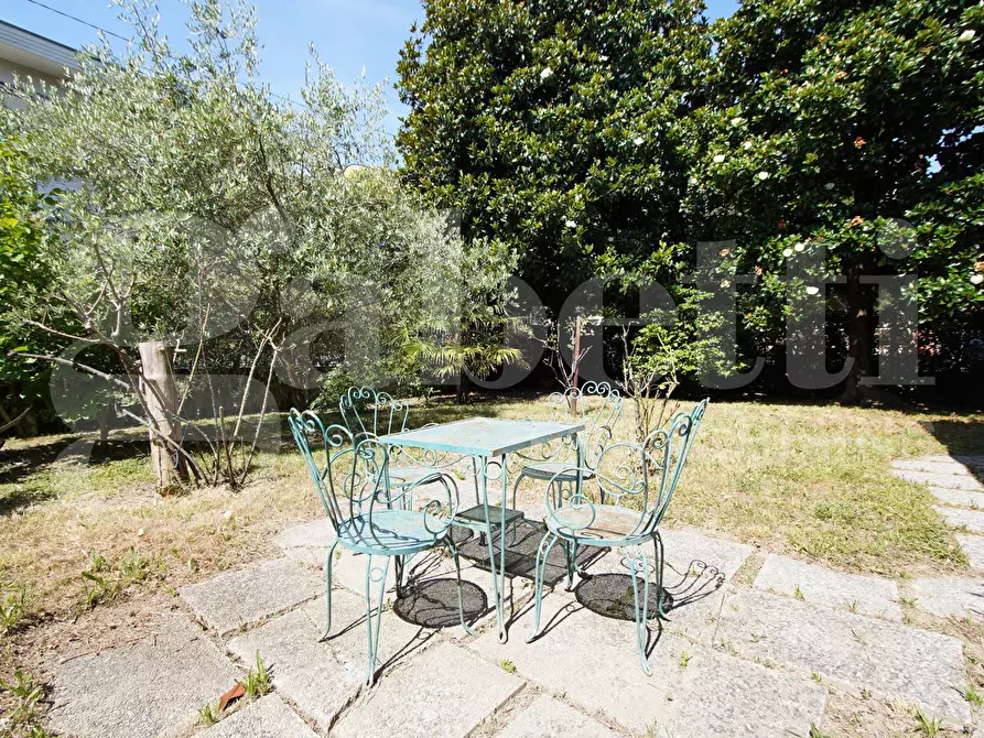 Immagine 4 di Villa in vendita  in Via Ca' Rossa, . a Venezia