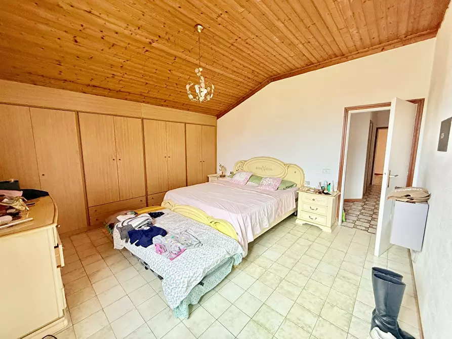 Immagine 8 di Casa quadrifamiliare in vendita  in Via DI CASTIGLIONE a Campo Nell'elba