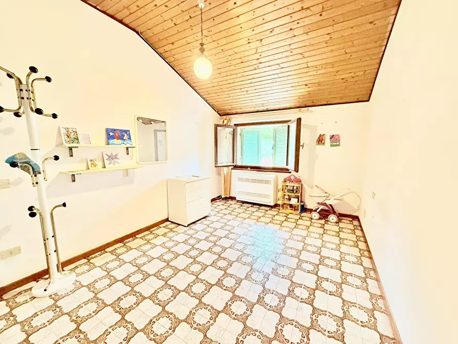 Immagine 4 di Casa quadrifamiliare in vendita  in Via DI CASTIGLIONE a Campo Nell'elba
