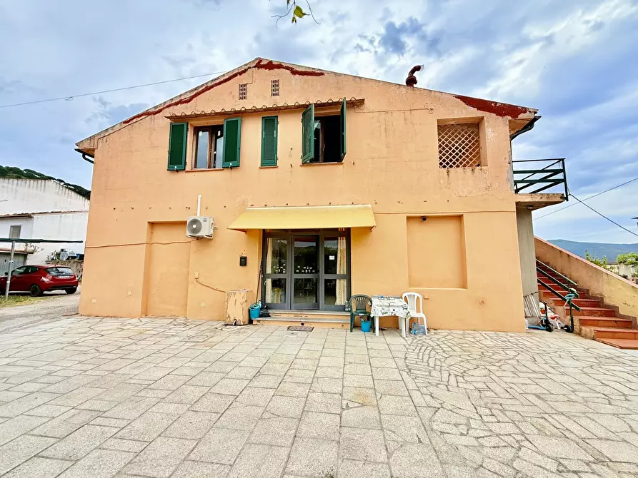 Immagine 31 di Casa quadrifamiliare in vendita  in Via DI CASTIGLIONE a Campo Nell'elba