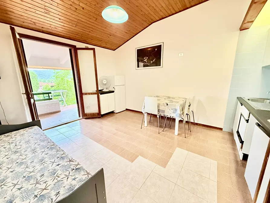 Immagine 30 di Casa quadrifamiliare in vendita  in Via DI CASTIGLIONE a Campo Nell'elba