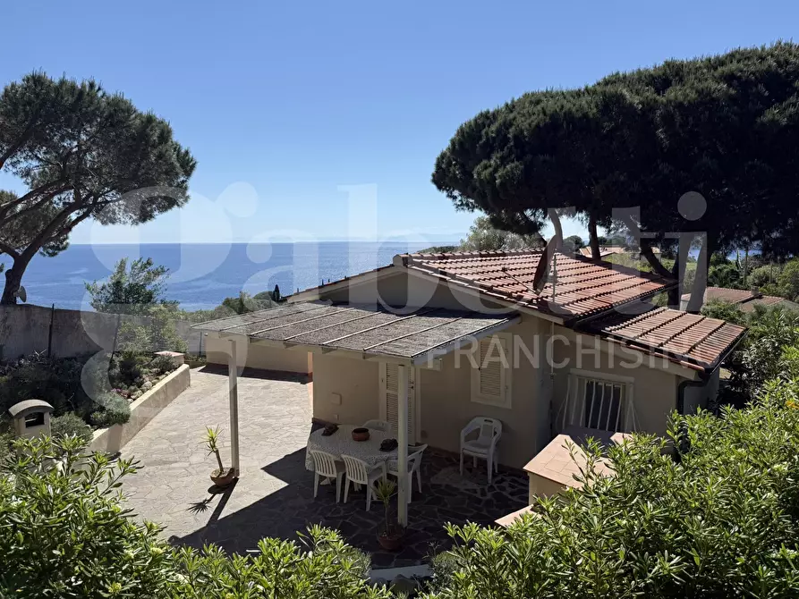 Immagine 1 di Casa indipendente in vendita  in Via BADISUGARELLO a Capoliveri