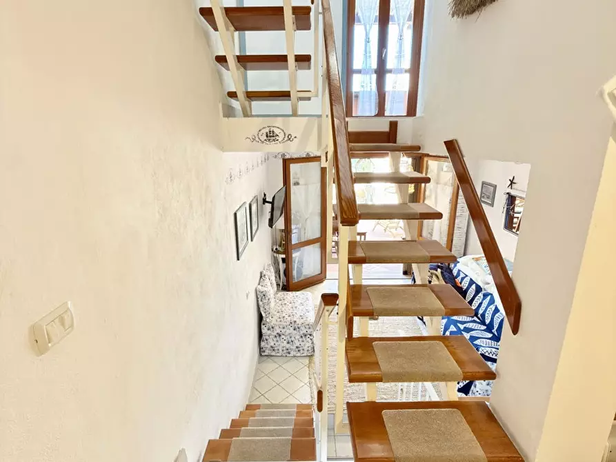 Immagine 11 di Appartamento in vendita  in Via della costa a Campo Nell'elba