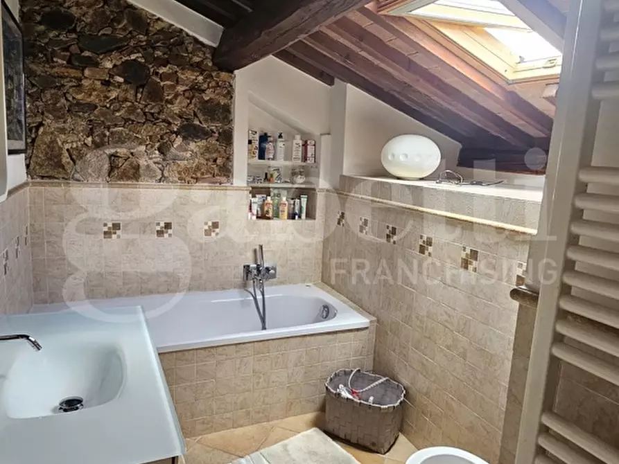 Immagine 8 di Appartamento in vendita  in Via CARPANI a Portoferraio