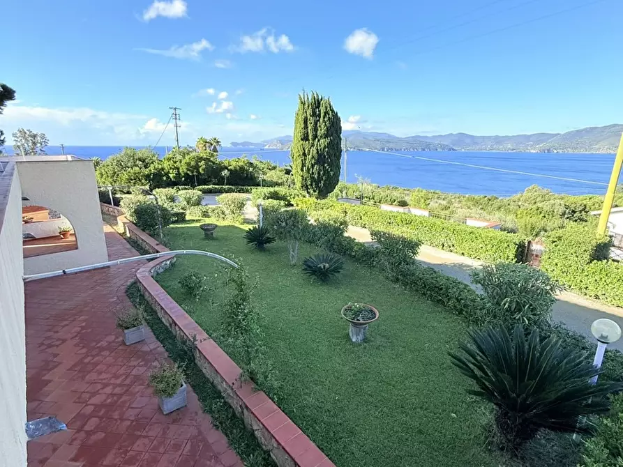 Immagine 4 di Appartamento in vendita  in LocalitÃ  PUNTA MORCONE a Capoliveri