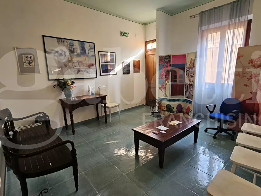 Immagine 2 di Ufficio in vendita  in Via ciro menotti a Capoliveri
