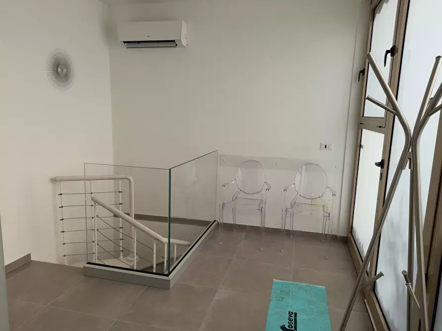 Immagine 2 di Ufficio in vendita  in Via vadi a Marciana Marina