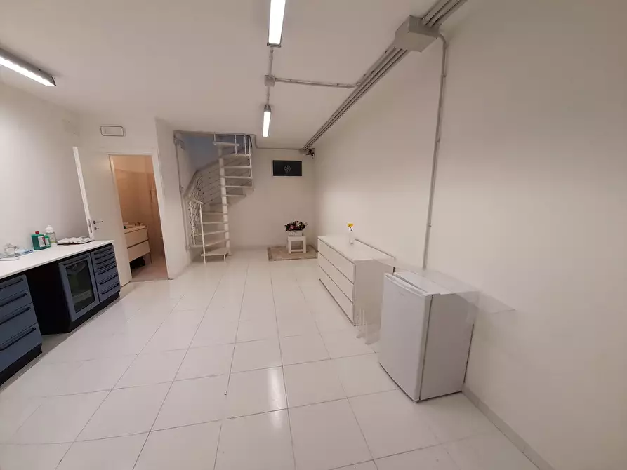 Immagine 5 di Ufficio in vendita  in Via vadi a Marciana Marina