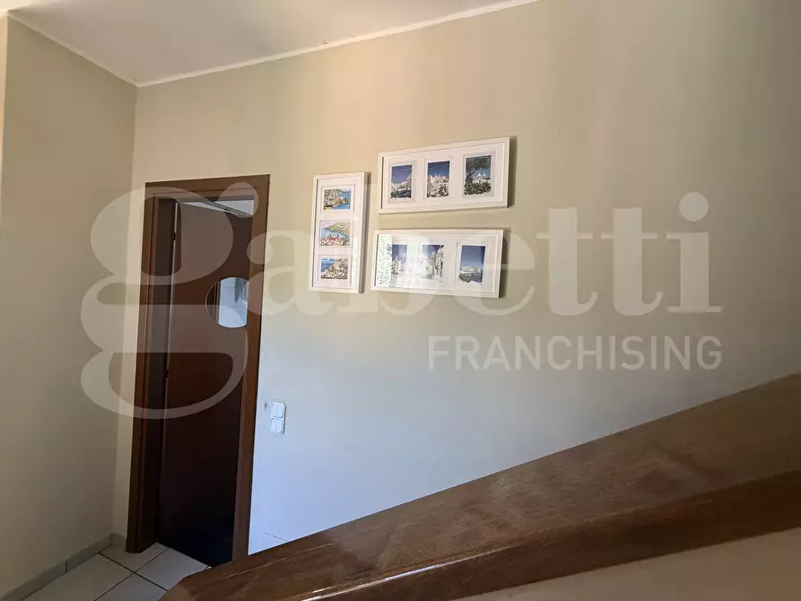 Immagine 15 di Appartamento in vendita  in Via Como, snc a Erba