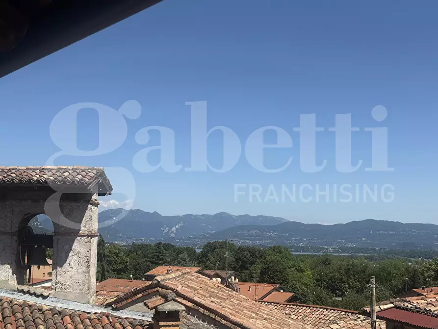Immagine 7 di Appartamento in vendita  in Via Como, snc a Erba