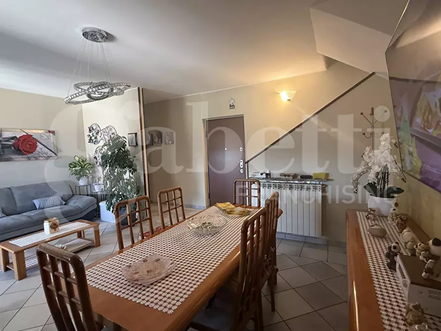 Immagine 23 di Appartamento in vendita  in Via Como, snc a Erba
