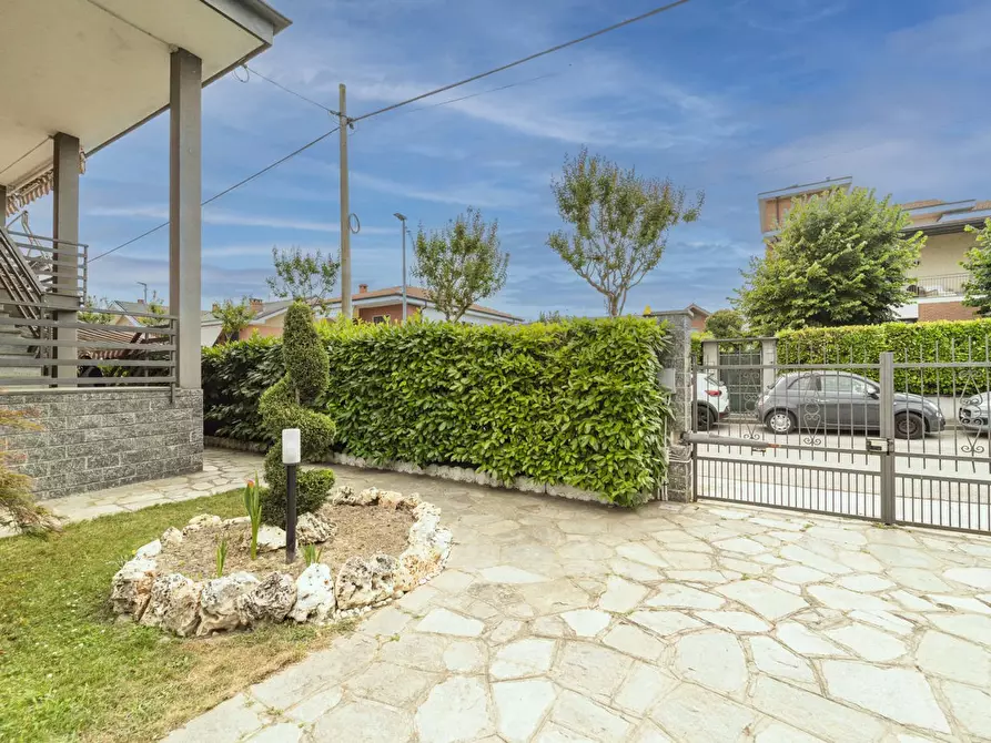 Immagine 4 di Appartamento in vendita  in Via Martiri della LibertÃ  a Vinovo