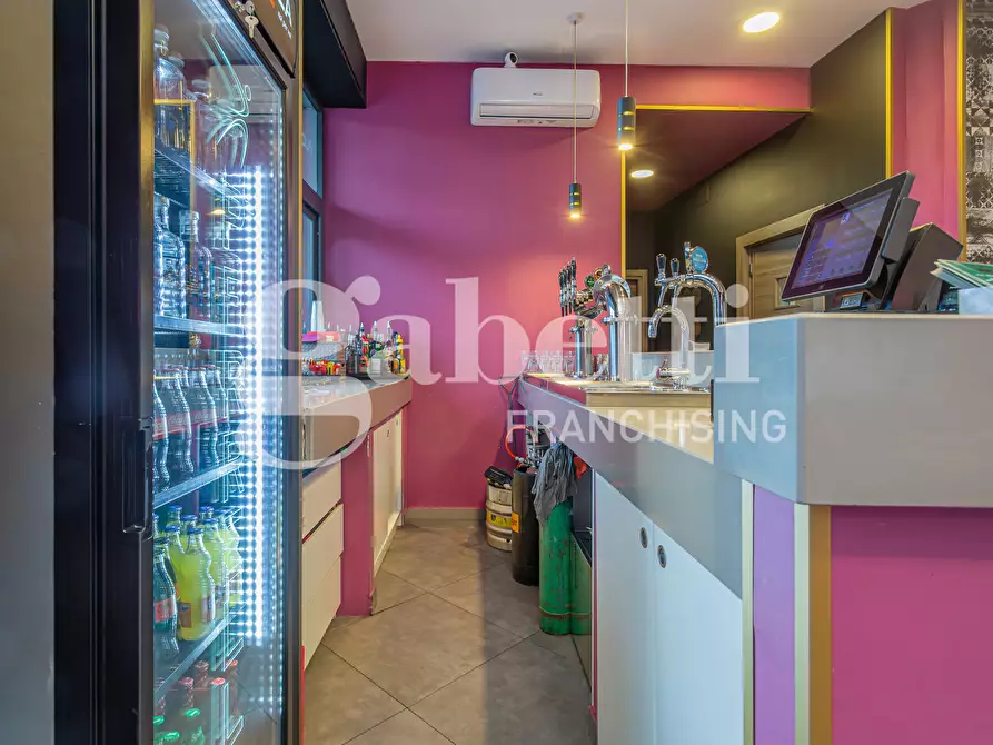 Immagine 4 di Bar / Ristorante in vendita  in Via Padre Sossio del Prete, 13 a Frattamaggiore