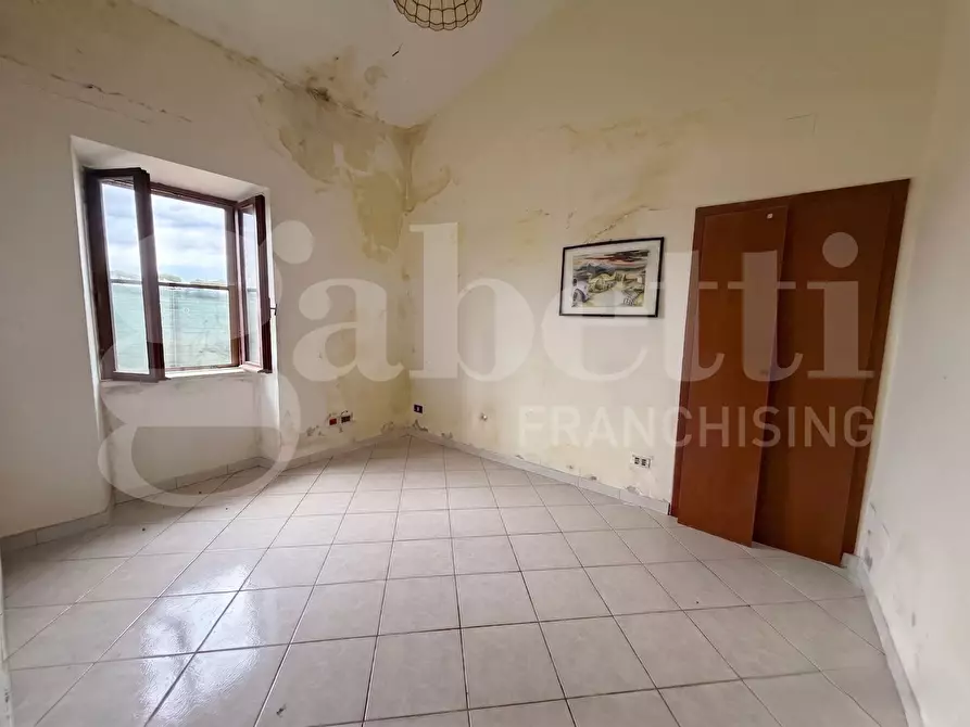 Immagine 6 di Palazzo in vendita  in Strada Torre Del Giglio, 1644 a Latina