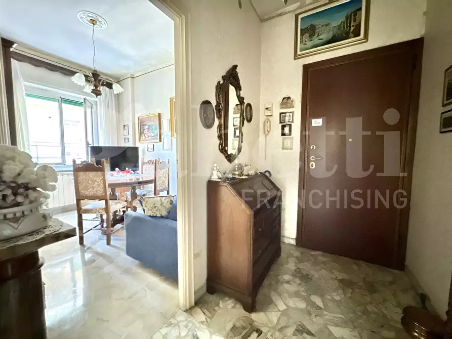 Immagine 2 di Appartamento in vendita  in Via dei Platani, 41 a Genova