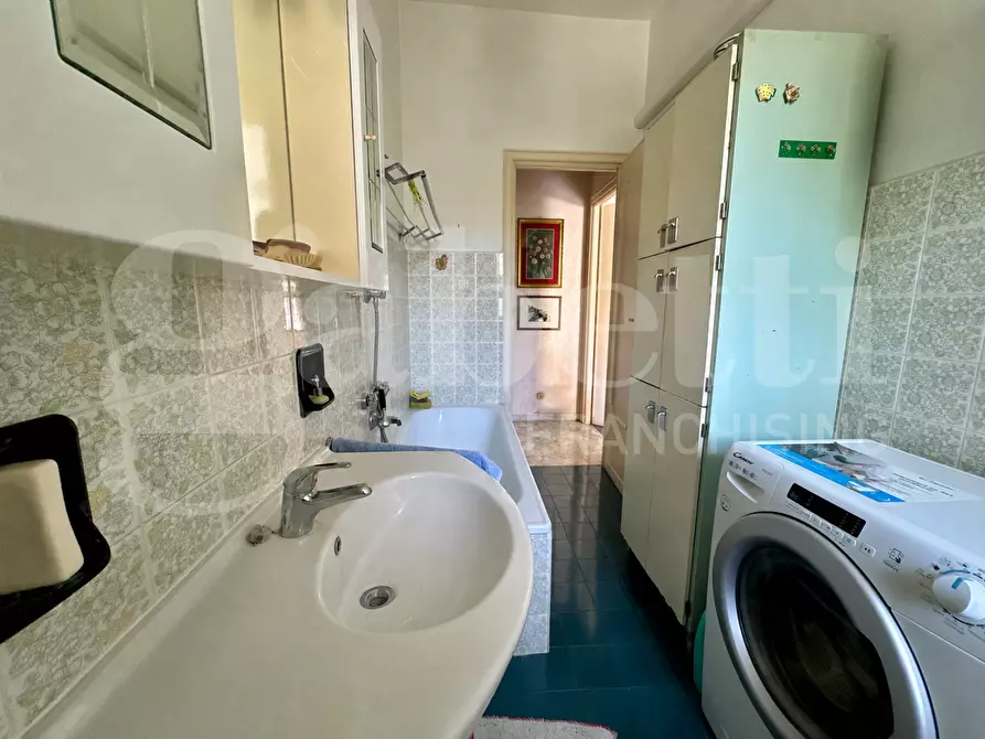 Immagine 12 di Appartamento in vendita  in Via dei Platani, 41 a Genova