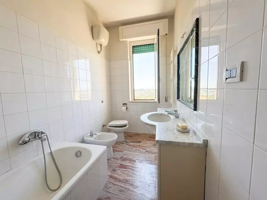 Immagine 25 di Appartamento in vendita  in Via Colombella, 7 a Recanati
