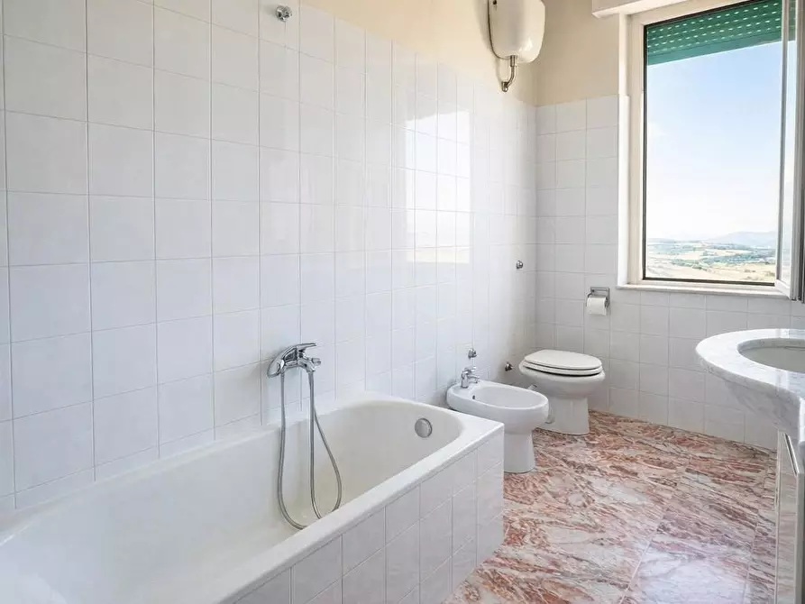 Immagine 26 di Appartamento in vendita  in Via Colombella, 7 a Recanati