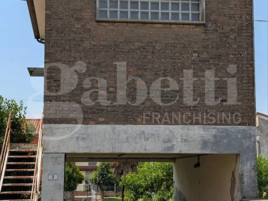 Immagine 2 di Magazzino in vendita  in Via PETTORAZZA GRIMANI - Via Roma, 00 a Pettorazza Grimani