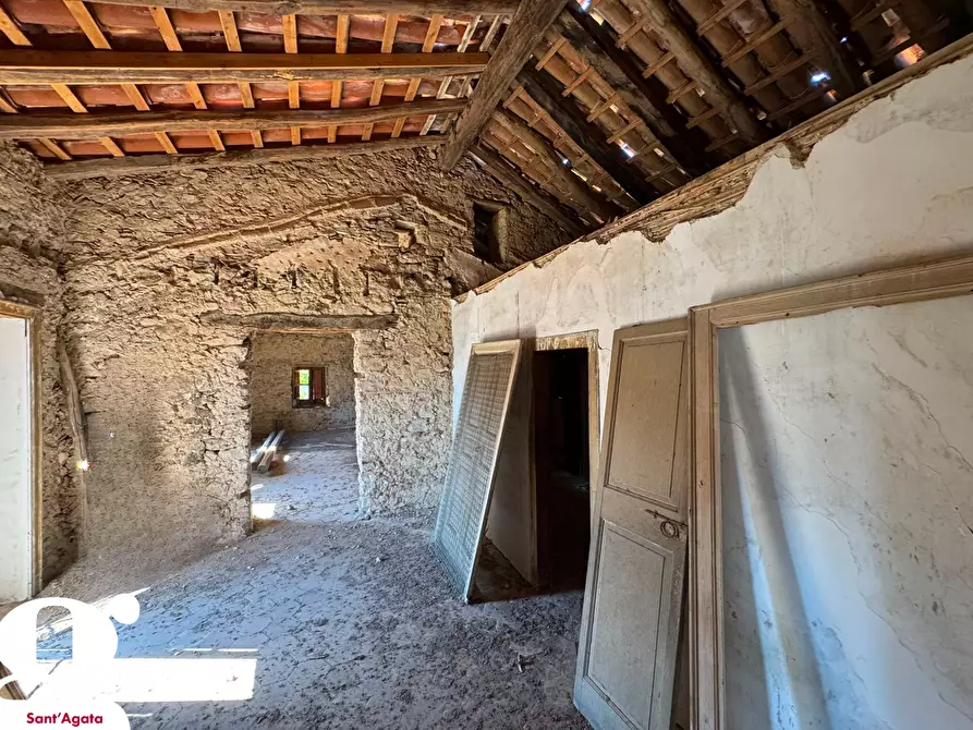 Immagine 10 di Villa in vendita  in Via UMBERTO I, SNC a Militello Rosmarino
